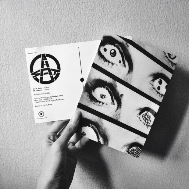 ghaust-flexi-postcard